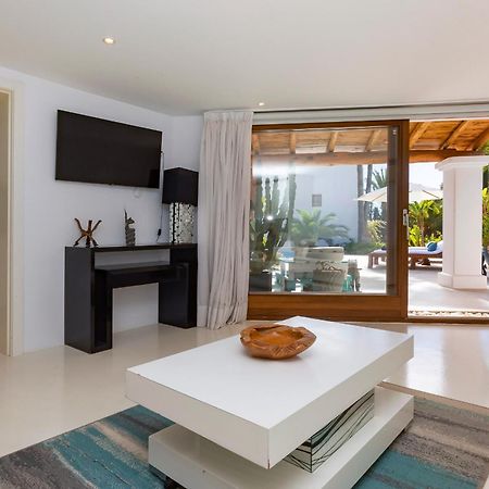 Villa Near Ibiza Town Sleeps 11 To 13 Guests Can Furnet Exteriér fotografie