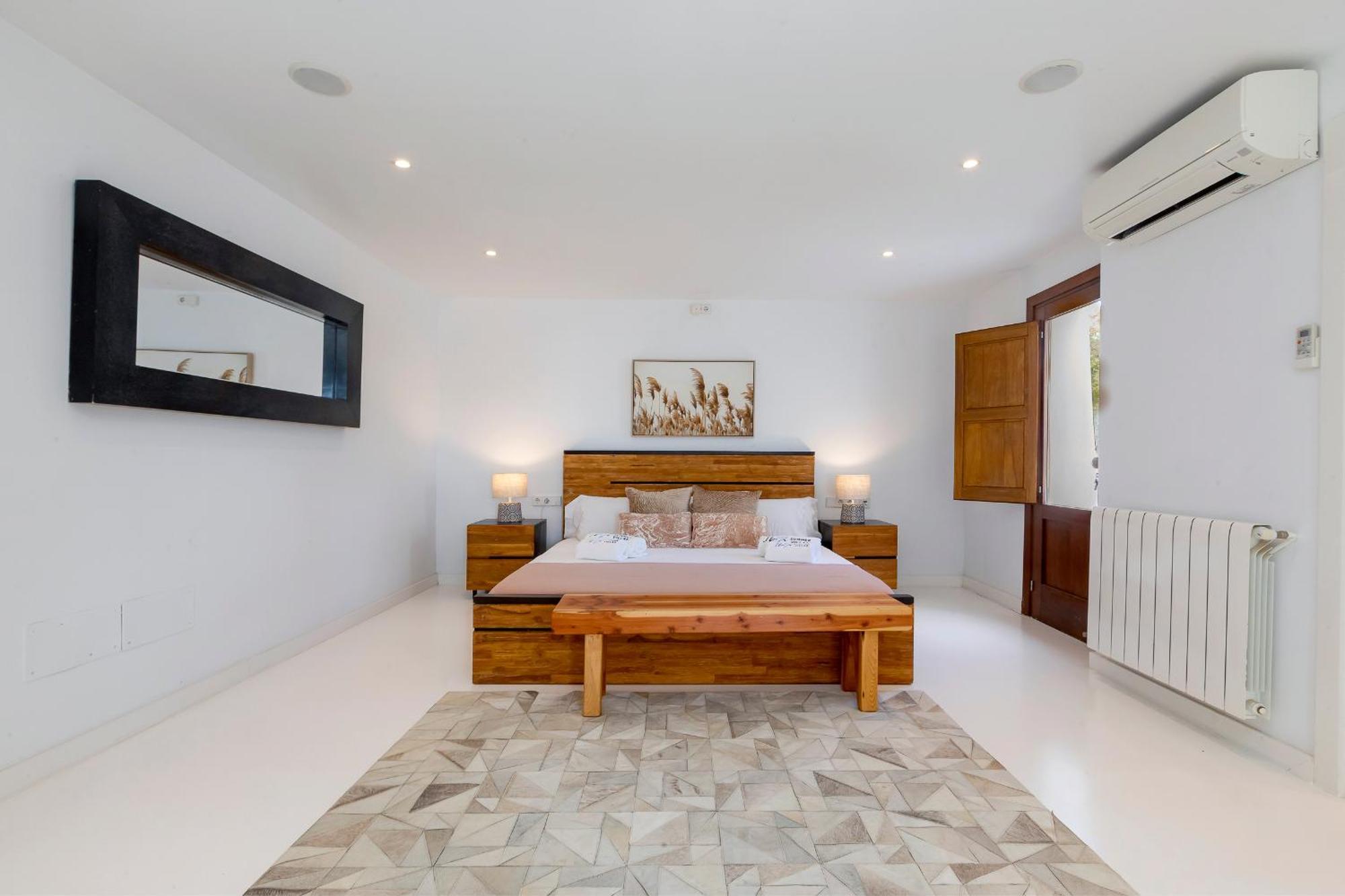 Villa Near Ibiza Town Sleeps 11 To 13 Guests Can Furnet Exteriér fotografie