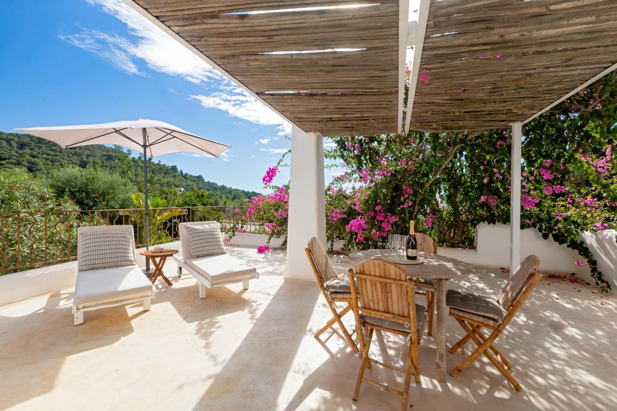 Villa Near Ibiza Town Sleeps 11 To 13 Guests Can Furnet Exteriér fotografie